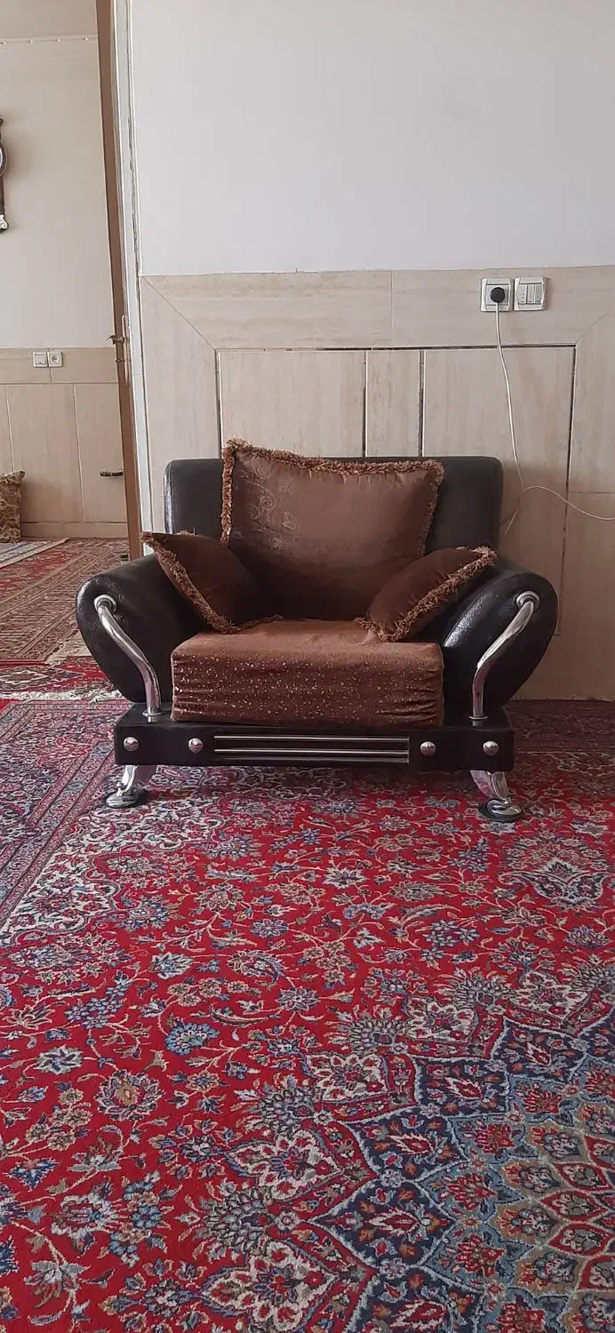 مبل راحتی|مبلمان خانگی و میز عسلی|خمینی‌شهر, |دیوار
