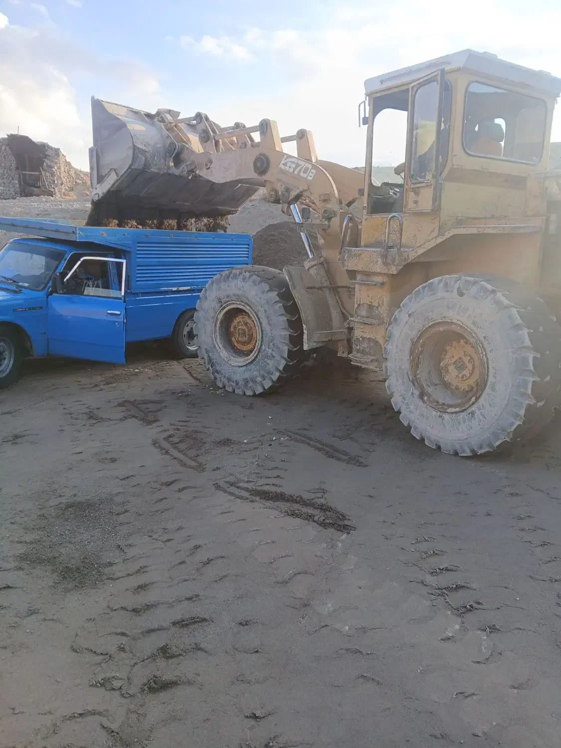 ماسه نخاله شن پوکه سنگ پی|خدمات حمل و نقل|تبریز, |دیوار