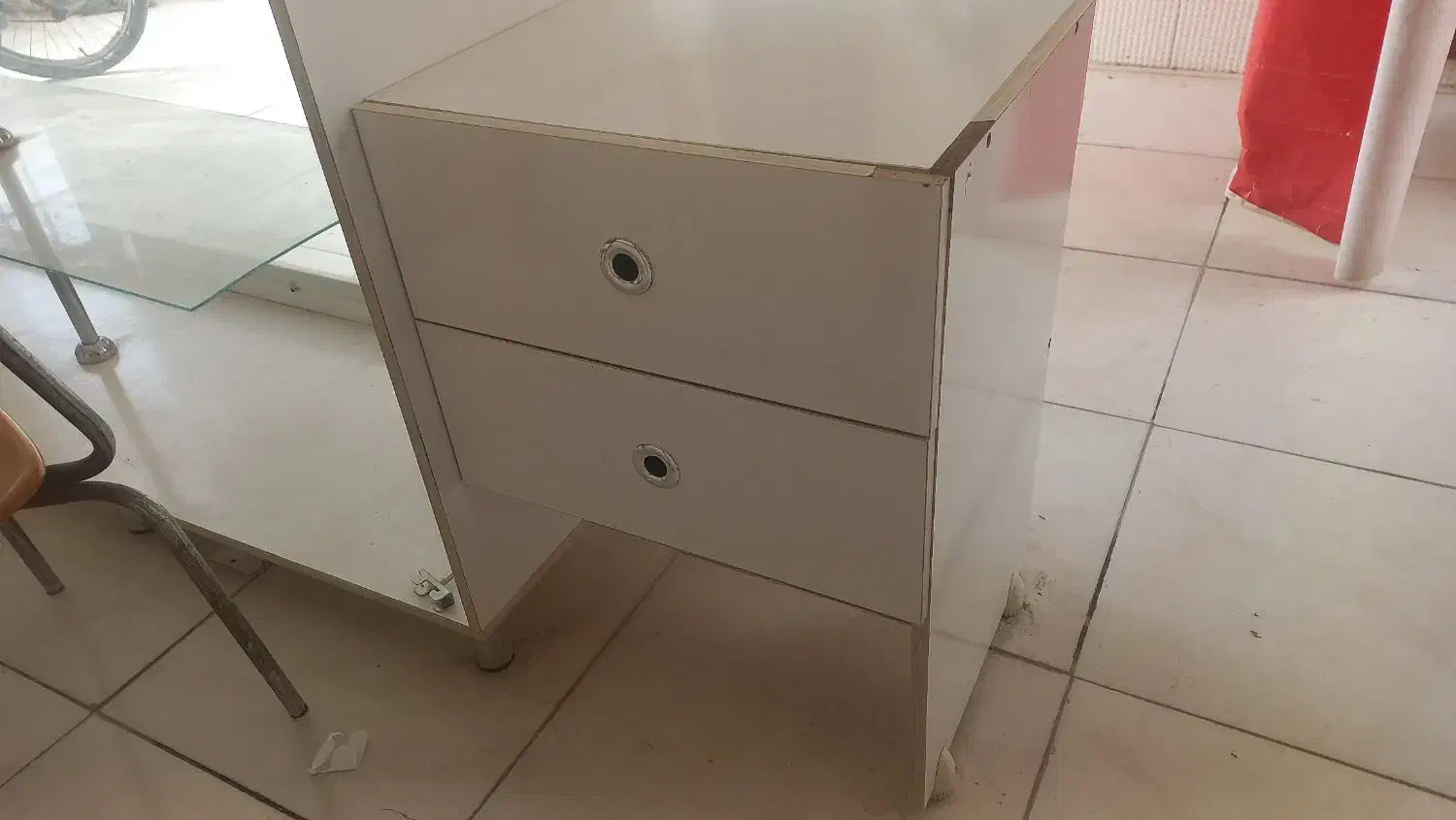 ویترین ام دی اف به همراه کشو دخل|بوفه، ویترین، کنسول|گرمسار, |دیوار