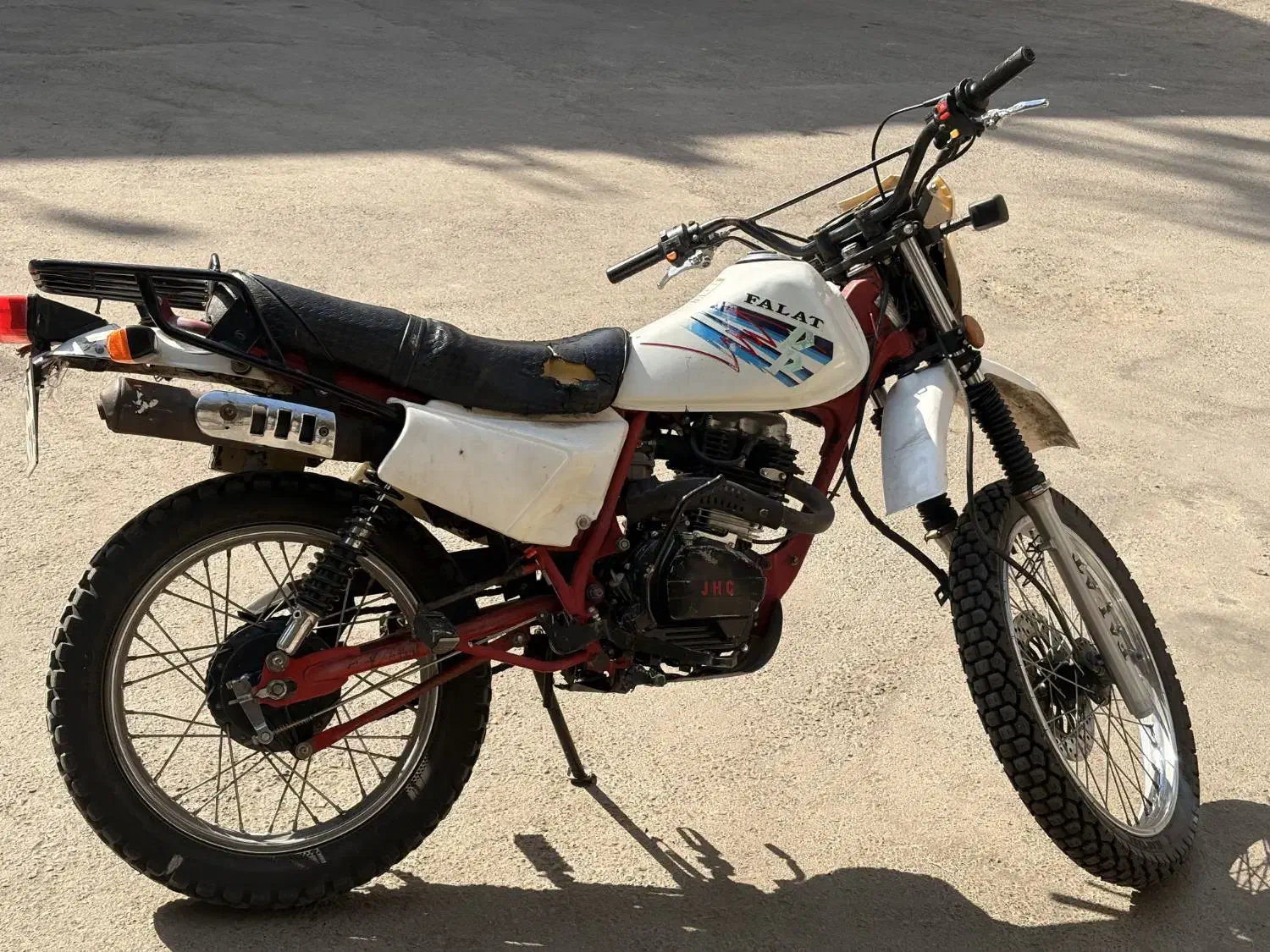 تریل فلات ۲۰۰، ۱۳۹۵، تعمیر اساسی و مدارک کامل|موتورسیکلت|مشهد, پایین خیابان|دیوار