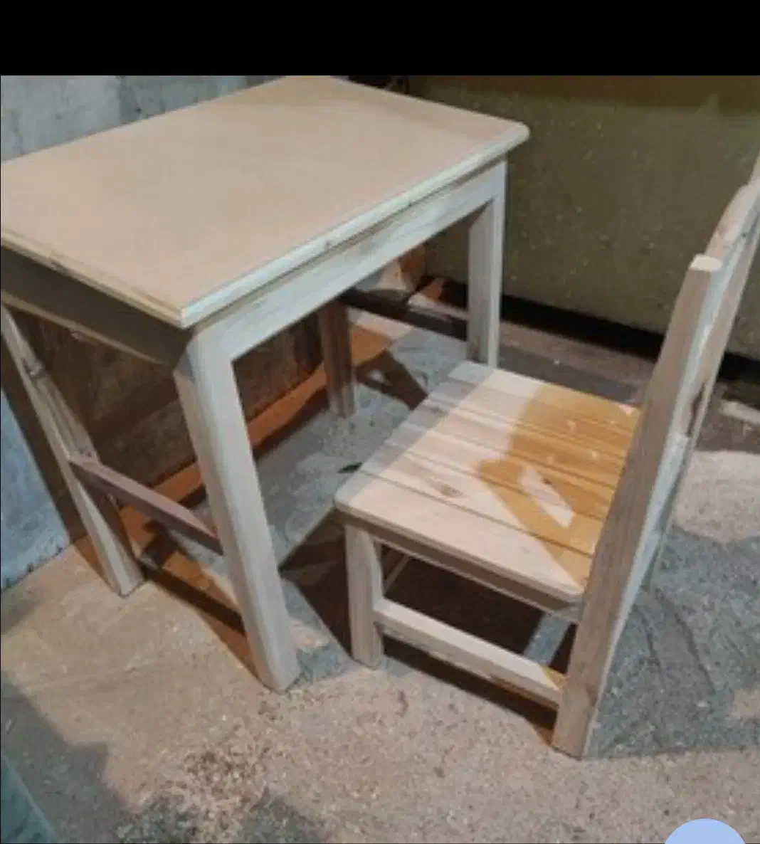 میز چوبی|میز تحریر و کامپیوتر|نجفآباد, باغ ملی|دیوار