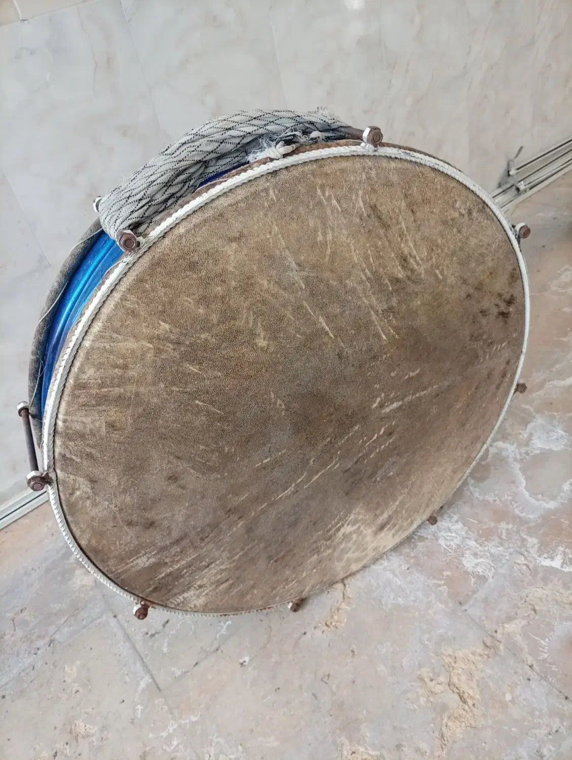 دهل تمیز و نو|درام و پرکاشن|گلپایگان, |دیوار