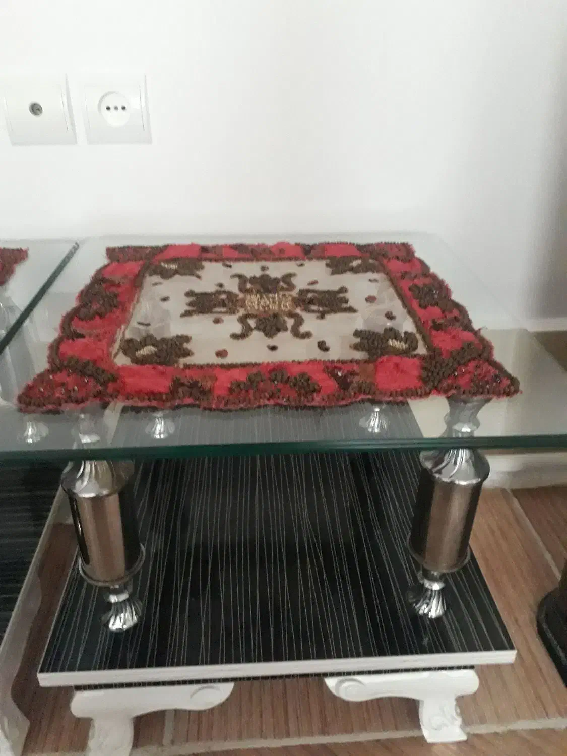 جلومبلی عسلی سه تیکه بارویه منجوق و سنگ دوزی شده|مبلمان خانگی و میز عسلی|میانه, |دیوار