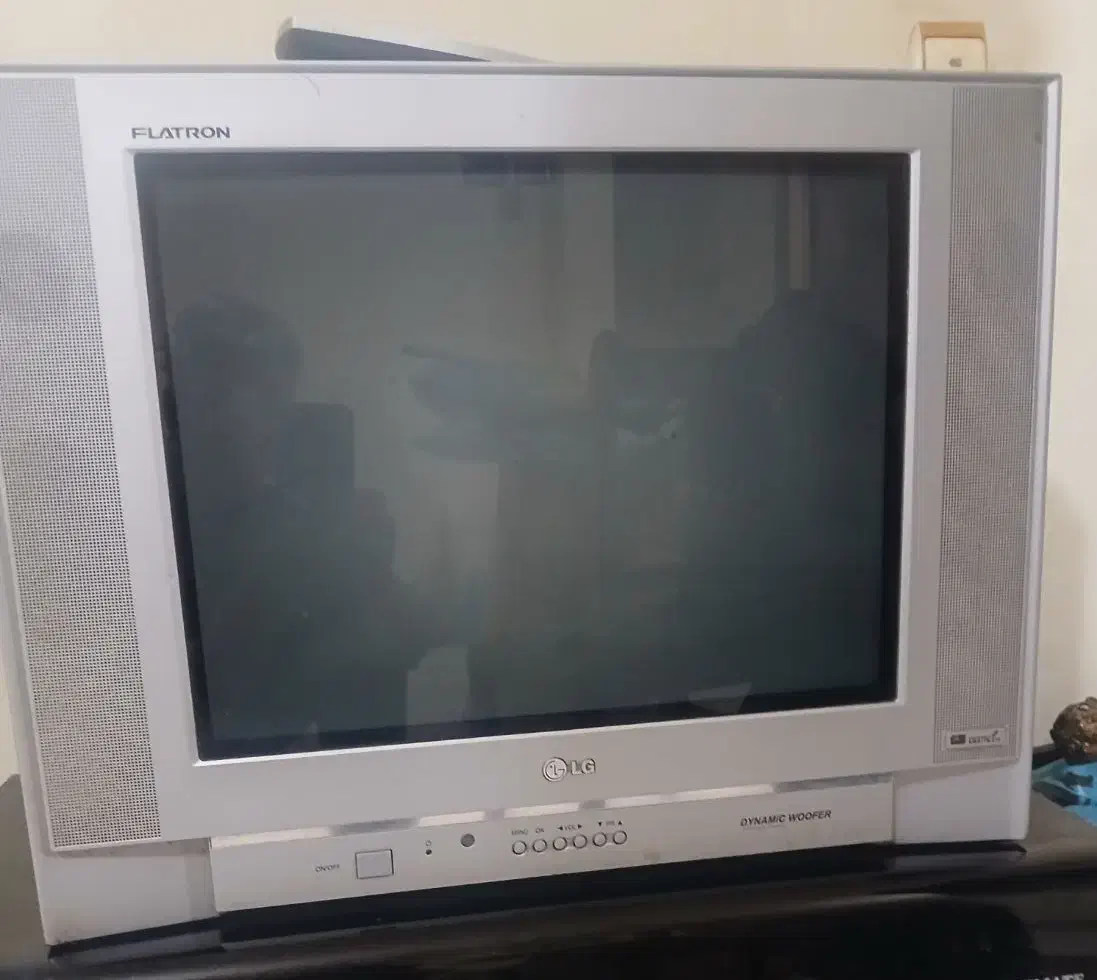 تلویزیون ۲۱ اینچ LG|تلویزیون و پروژکتور|همدان, |دیوار