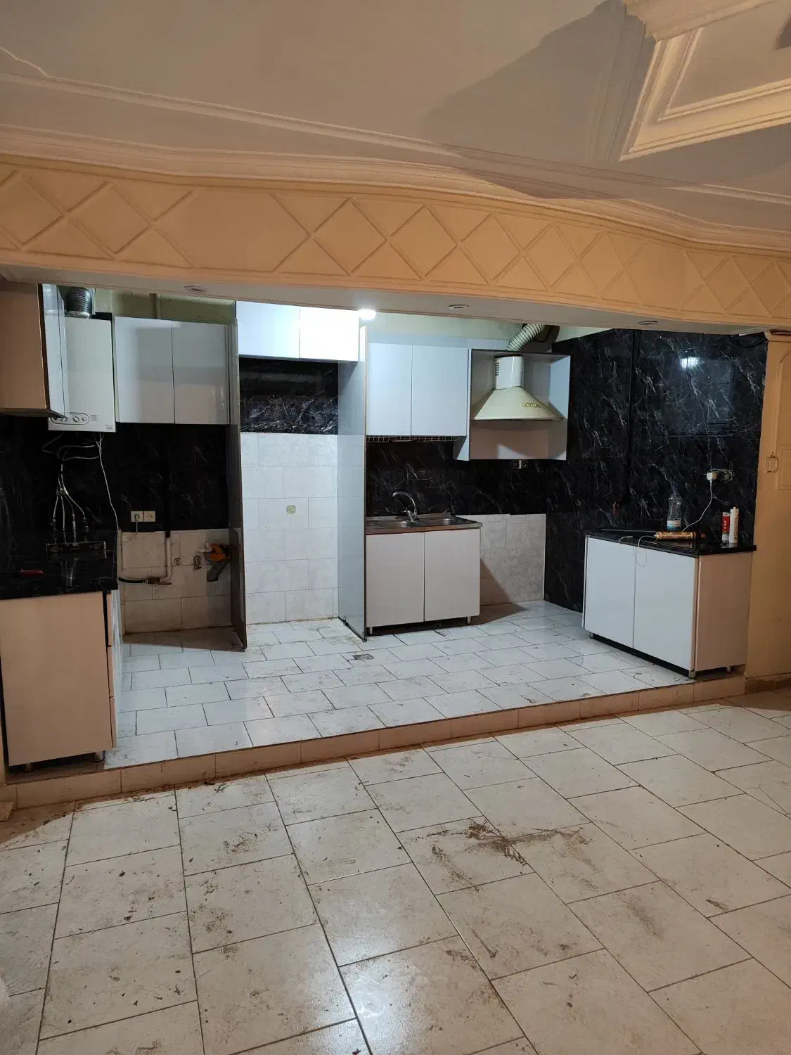 نصب برچسب کابینت کاشی ولوازم منزل|خدمات پیشه و مهارت|همدان, |دیوار