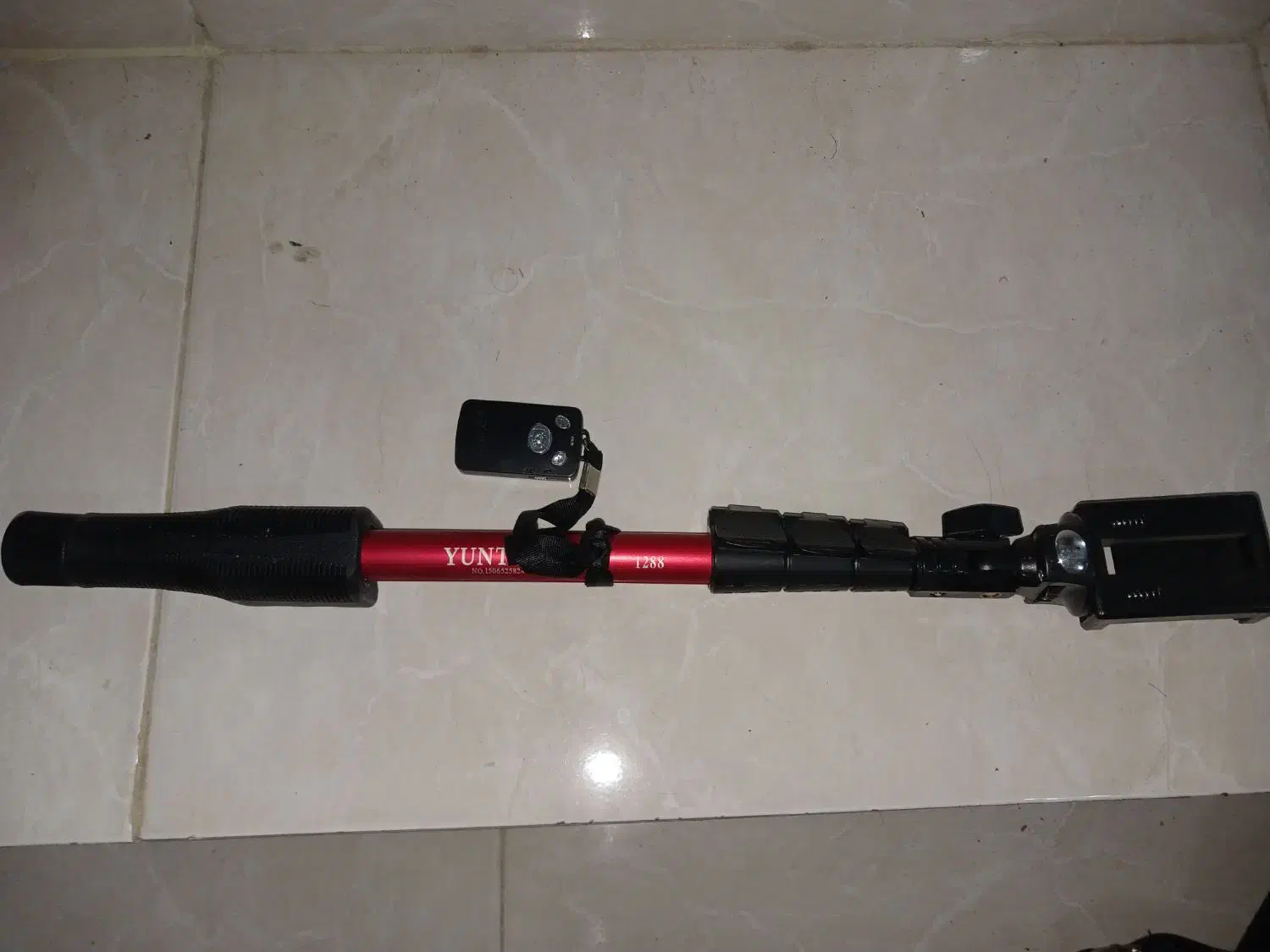 دسته سلفی نو|دوربین عکاسی و فیلم‌برداری|قم, آزادگان|دیوار