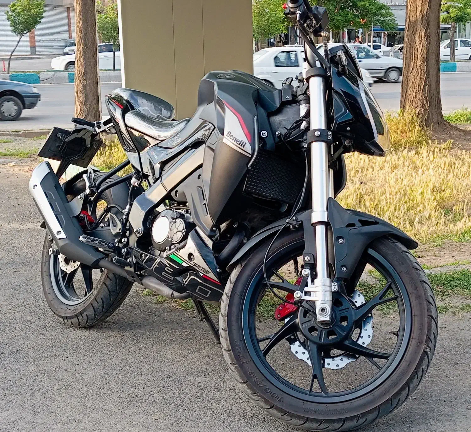 بنلی180s مدل 1402|موتورسیکلت|همدان, |دیوار