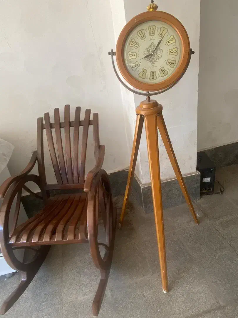 ساعت سه پایه چوبی|مبلمان خانگی و میز عسلی|خوی, |دیوار