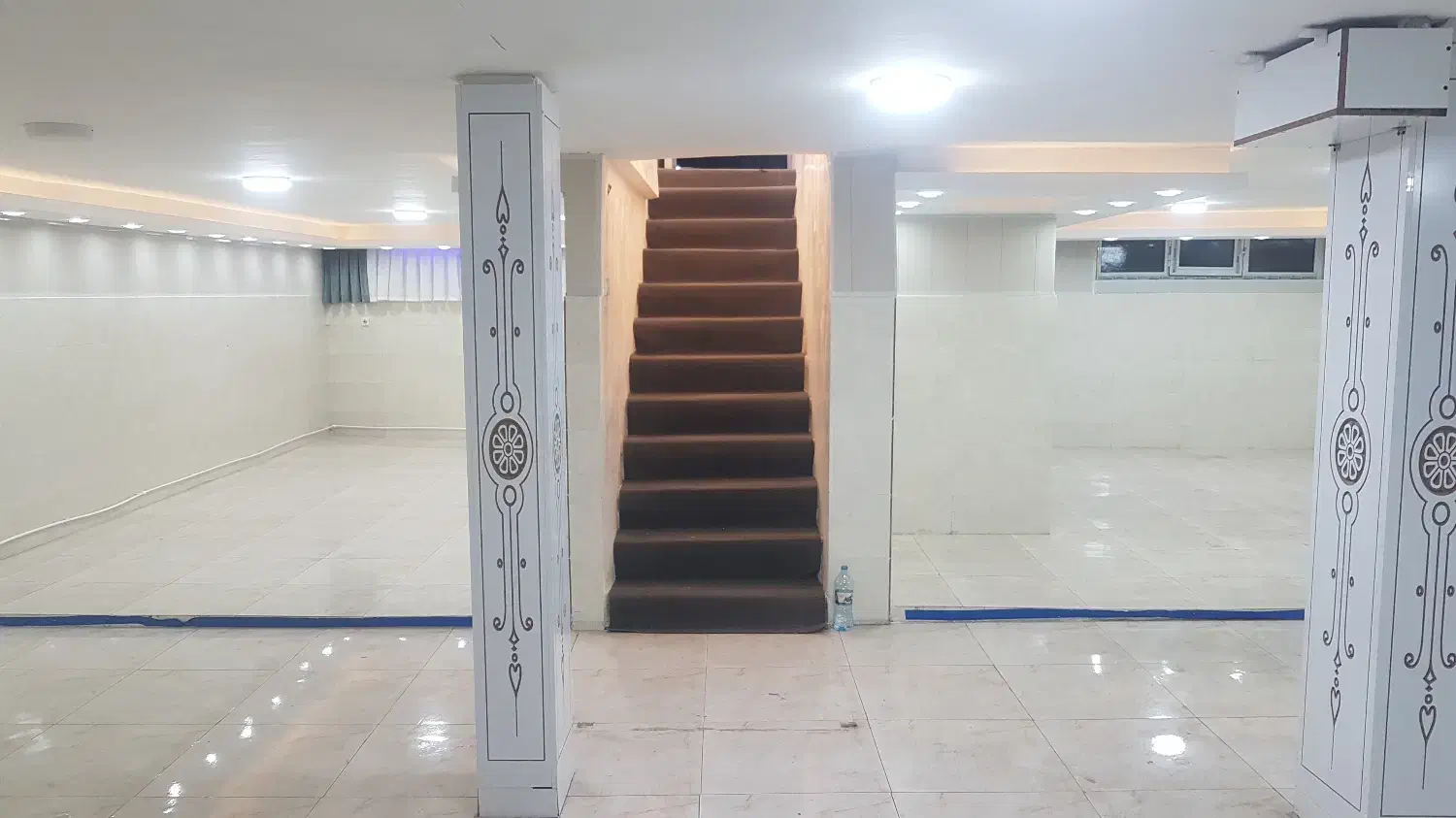 واگذاری یک باب واحد تجاری به اجاره|اجارهٔ مغازه و غرفه|مرند, |دیوار