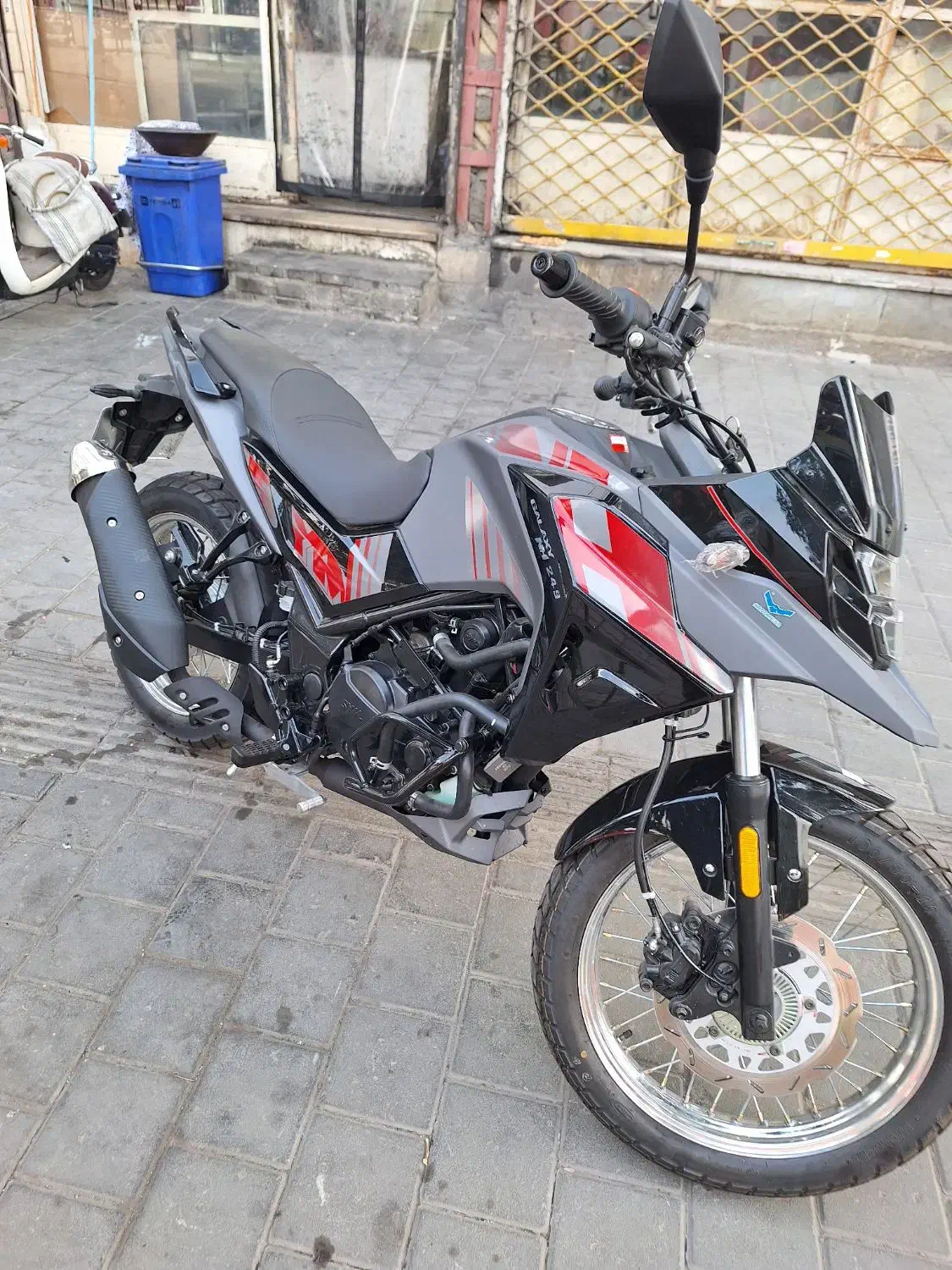 ان اچ ۲۵۰ ادونچر ۱۴۰۴ در حد آکبند|موتورسیکلت|تهران, مسعودیه|دیوار