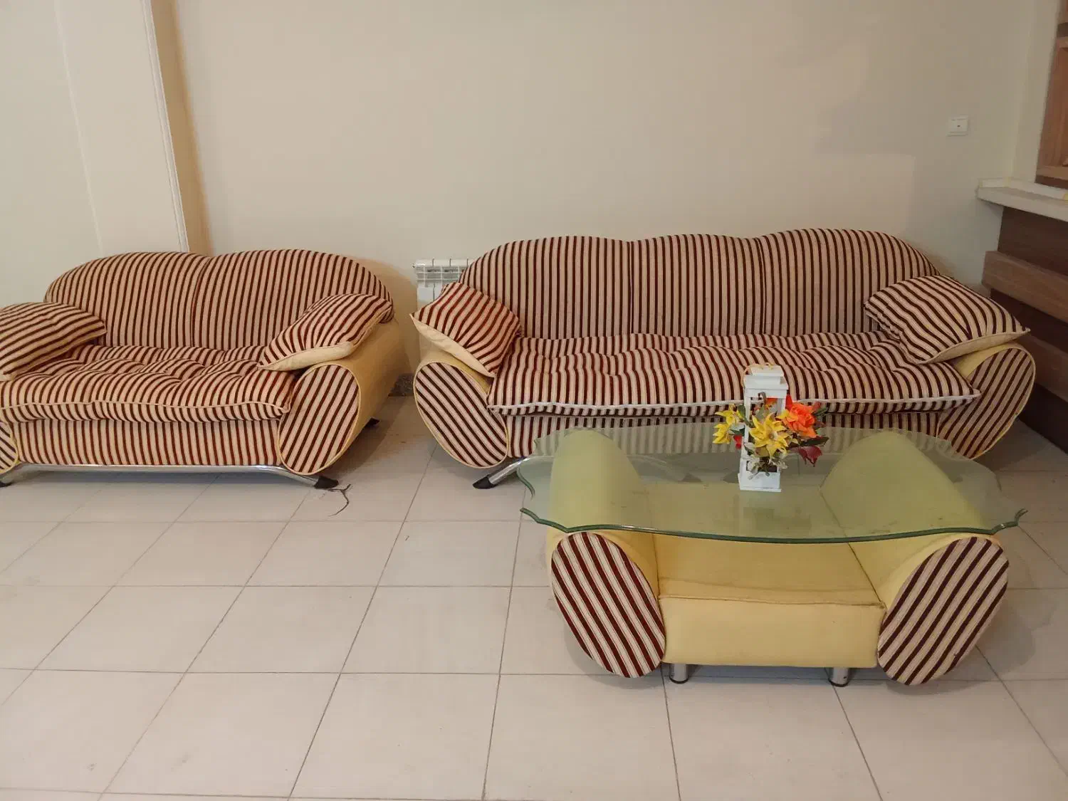 مبل راحتی 7 نفره با میز بسیار نو|مبلمان خانگی و میز عسلی|اصفهان, خلجا|دیوار