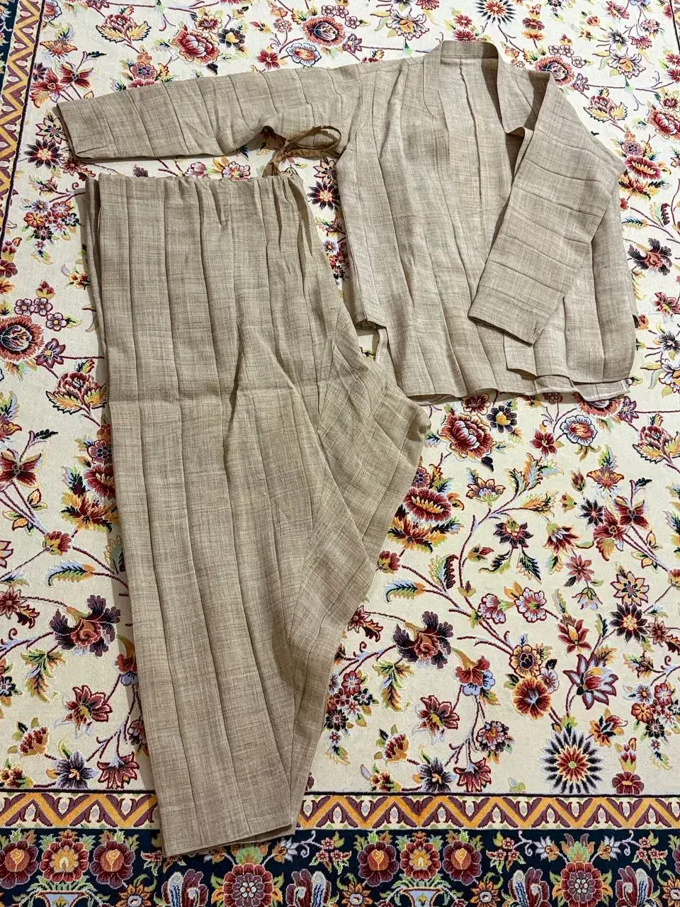 که وا پانتول|لباس|پیرانشهر, |دیوار