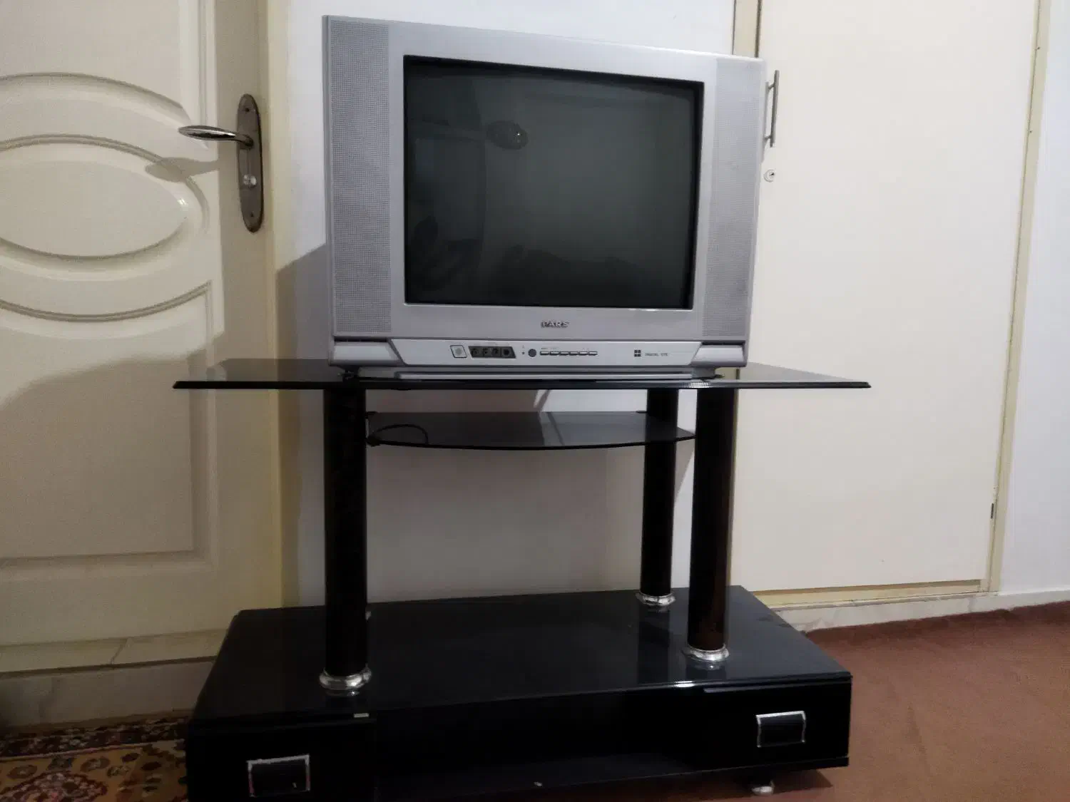 فروش تلویزیون ومیز|تلویزیون و پروژکتور|سهند, |دیوار