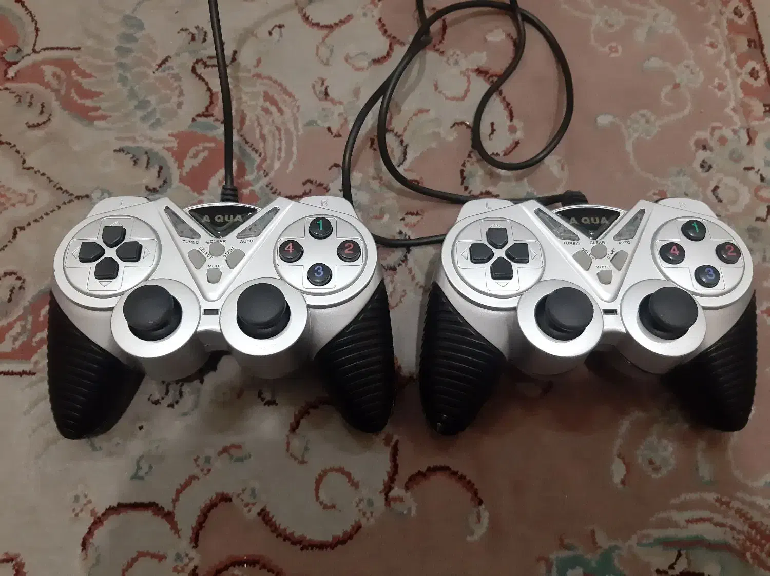 ۲ عدد دسته بازی کامپیوتر|کنسول، بازی ویدئویی و آنلاین|تهران, تهرانپارس غربی|دیوار