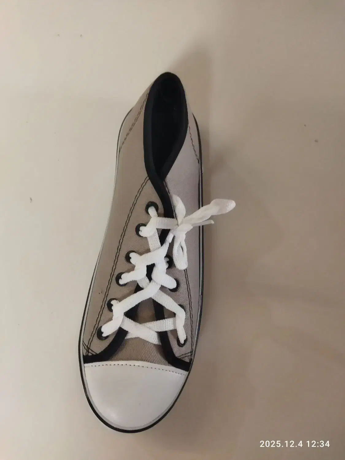 کفش اسپورت دخترانه|کیف، کفش، کمربند|شیراز, فرهنگ شهر|دیوار