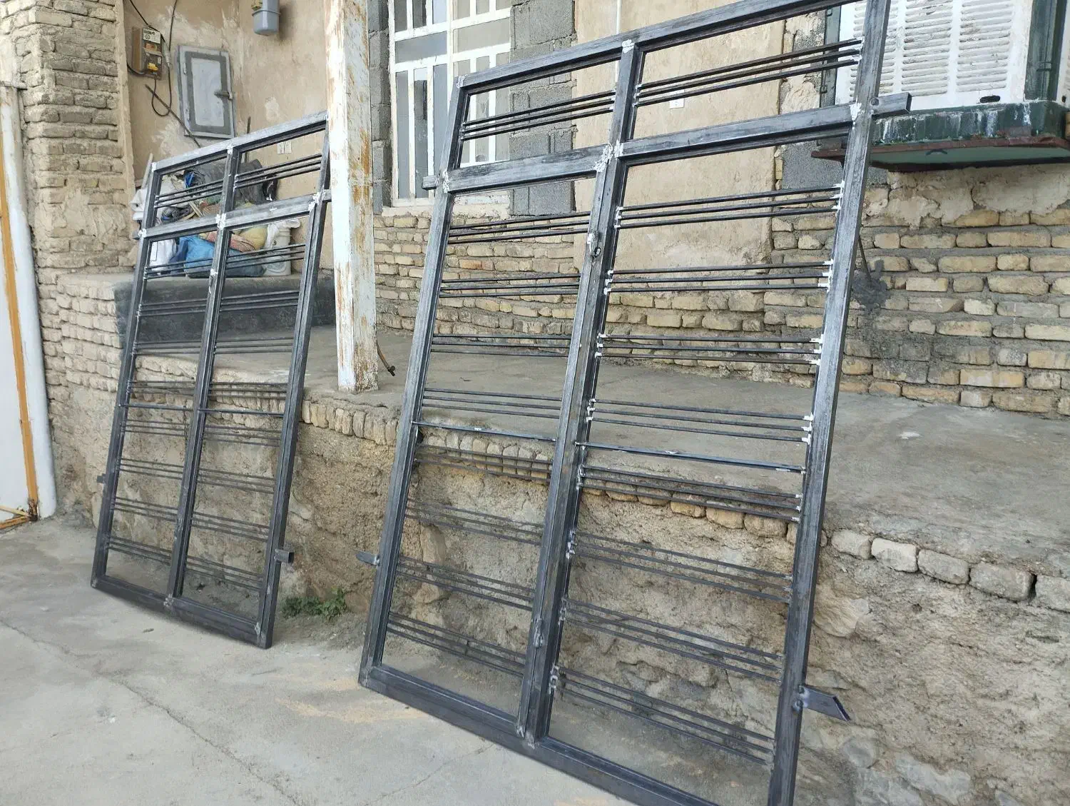 جوشکار|خدمات پیشه و مهارت|مرودشت, نقش رستم|دیوار