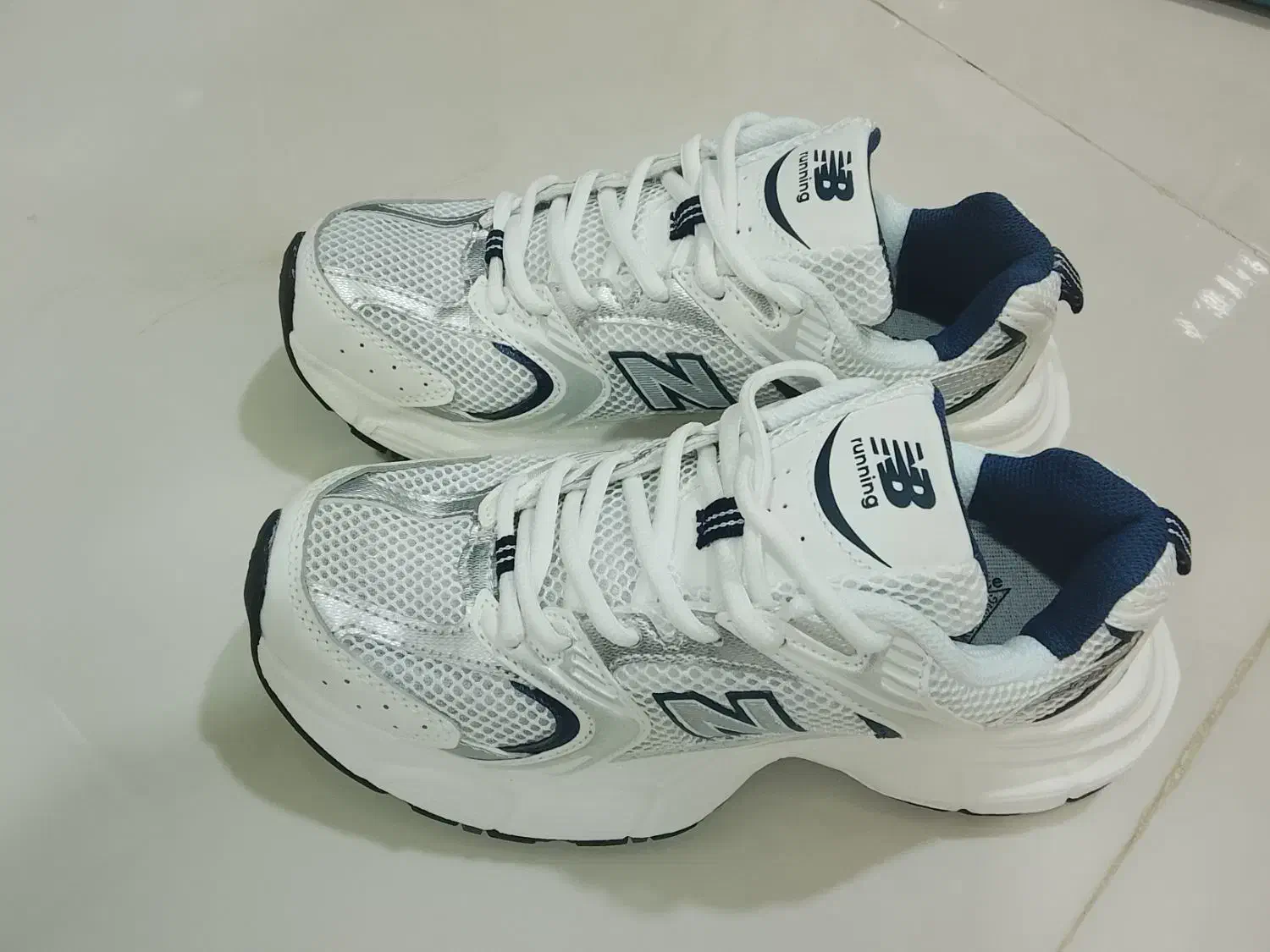 فروش تعدادی کفش اصل ویتنام|کیف، کفش، کمربند|درگهان, |دیوار