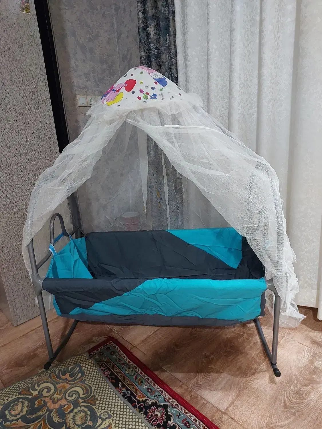 گهواره وپشه بند،پتو ویک کیسه خواب بچه|اسباب و اثاث بچه|رشت, جانبازان|دیوار