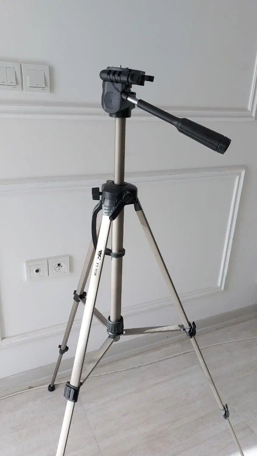 پایه دوربین ویفینگ مدل 3530|دوربین عکاسی و فیلم‌برداری|مشهد, چهارچشمه|دیوار