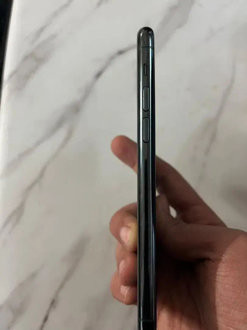 آیفون ۱۱پرو بسیار تمیز|موبایل|اصفهان, شهید رجایی|دیوار