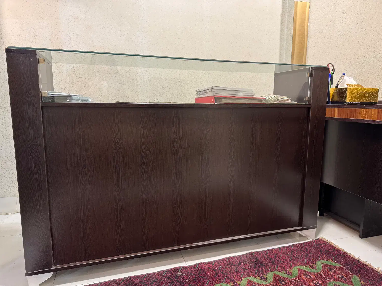 ویترین و پیشخوان مدرن|مبلمان اداری|تهران, لاله زار|دیوار