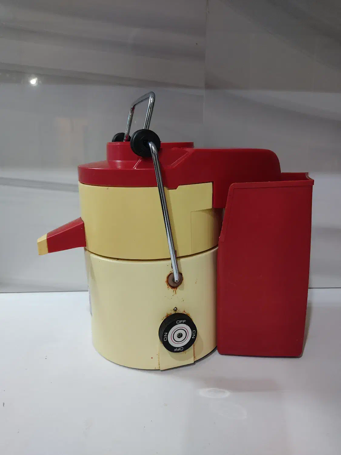 آبمیوه گیری توشیبا ژاپنی. قدیمی سالم|آبمیوه‌گیر و آب‌مرکبات‌گیر|تهران, سردارجنگل|دیوار