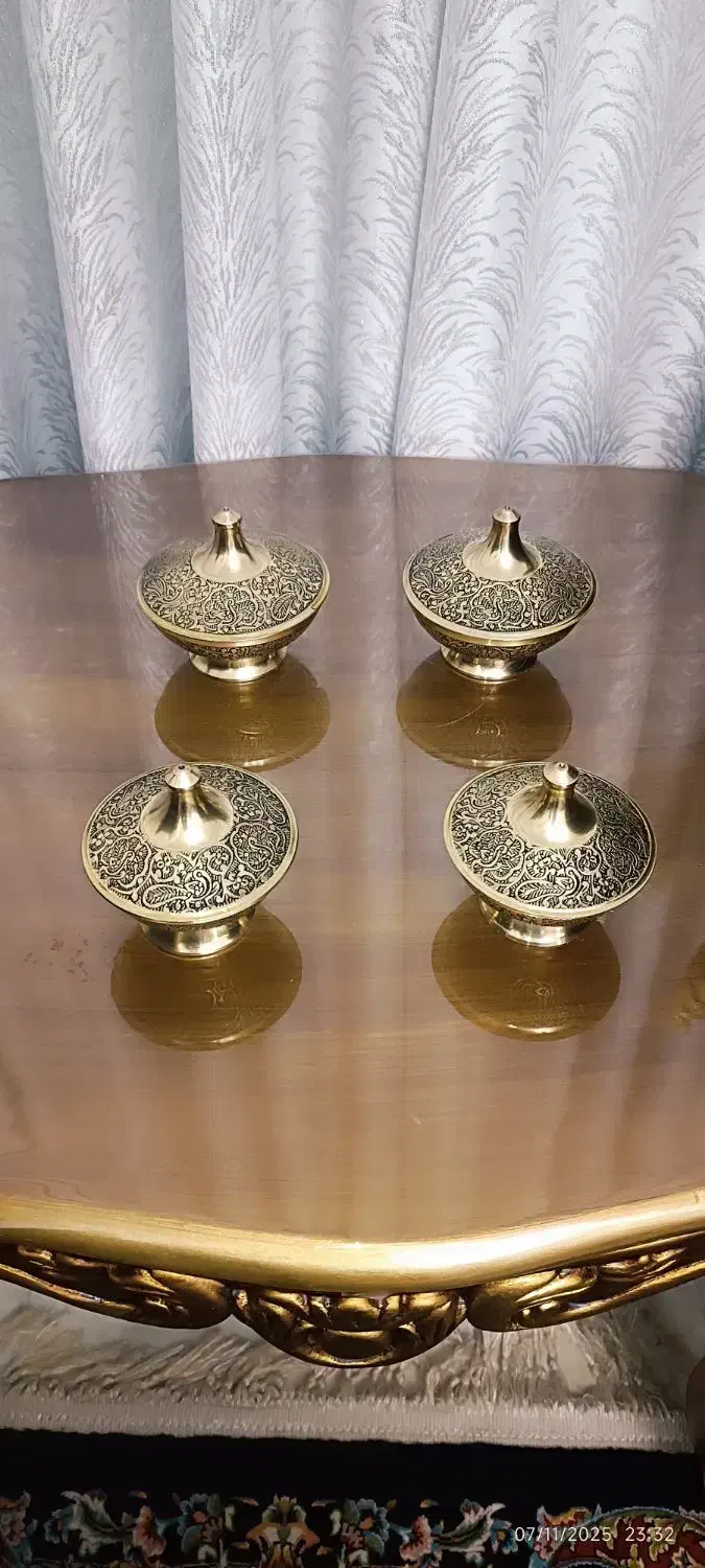 قندان برنزی مدل طاووس|ظروف سرو و پذیرایی|تهران, خاک سفید|دیوار