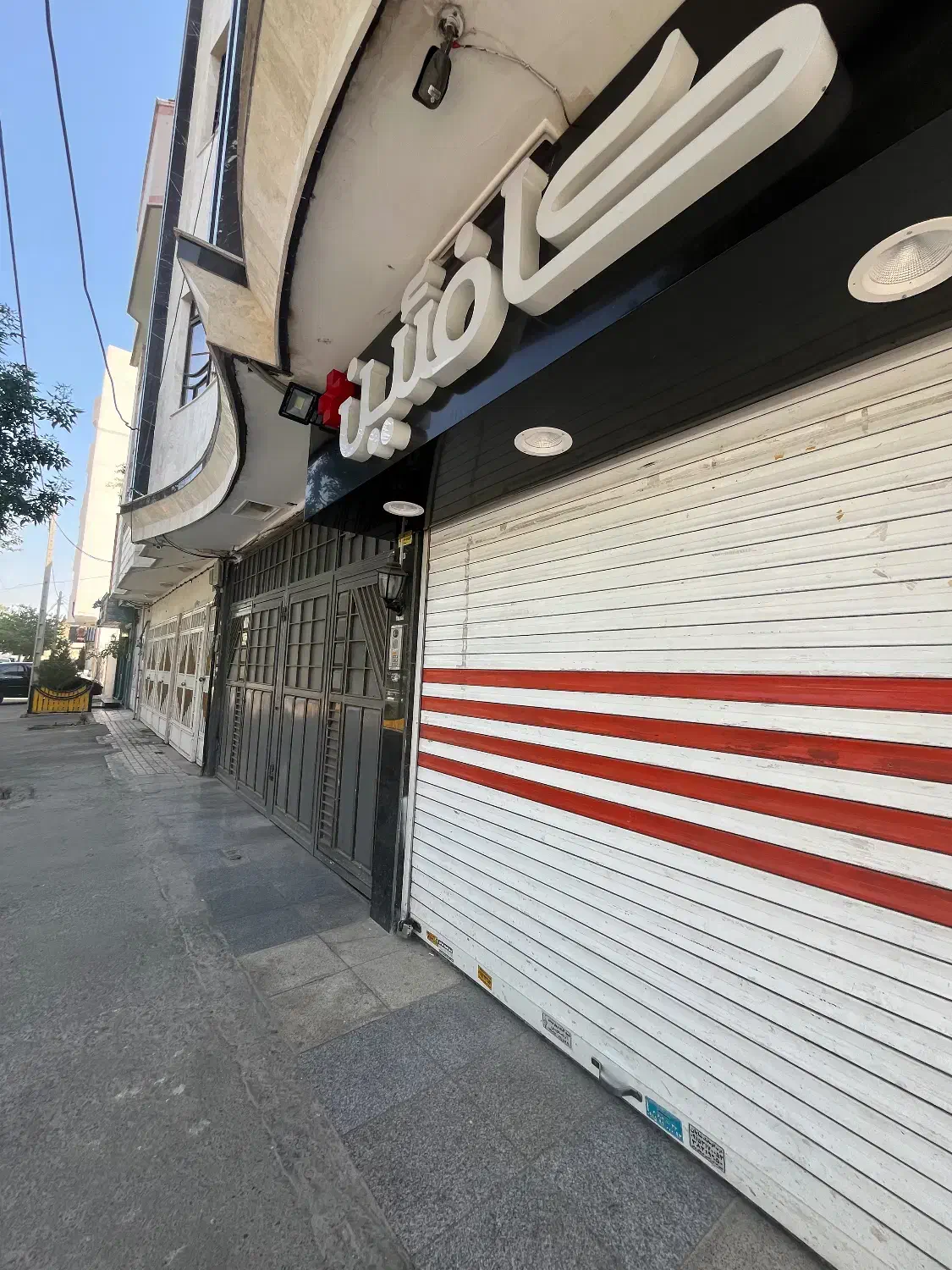 اجاره مغازه با لوکیشن عالی نبش هاشمیه ۴۴|اجارهٔ مغازه و غرفه|مشهد, نیروی هوایی|دیوار