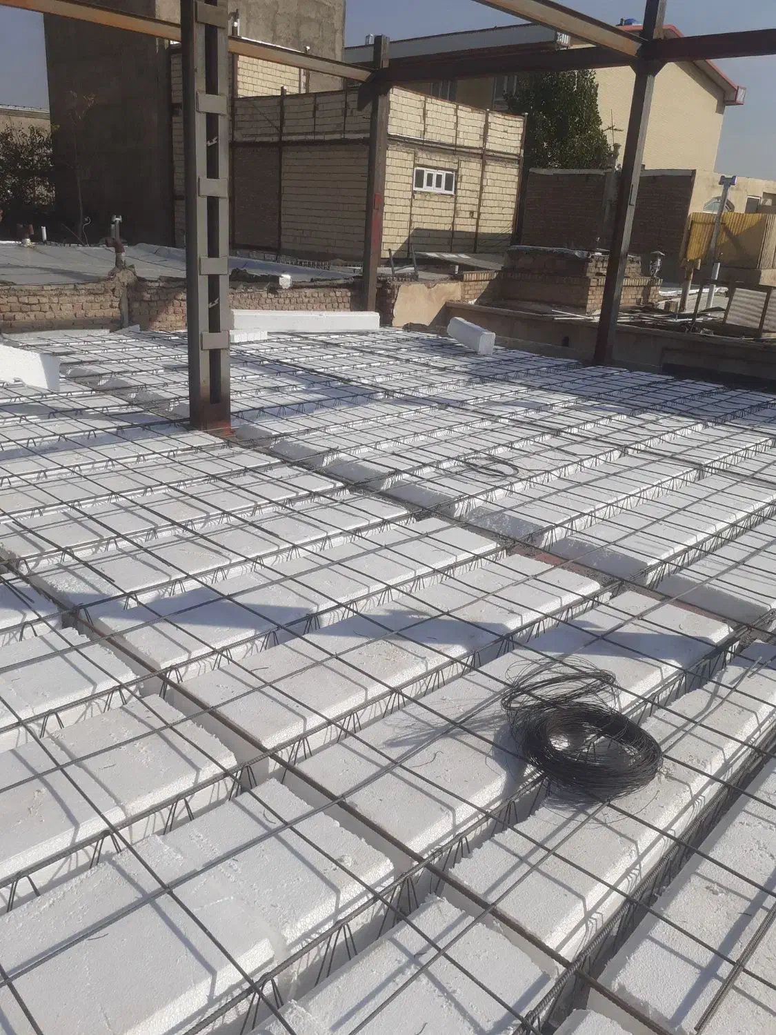 اسکلت فلزی آرماتوربندی سوله استخر آرشه فولادی|خدمات پیشه و مهارت|تبریز, |دیوار