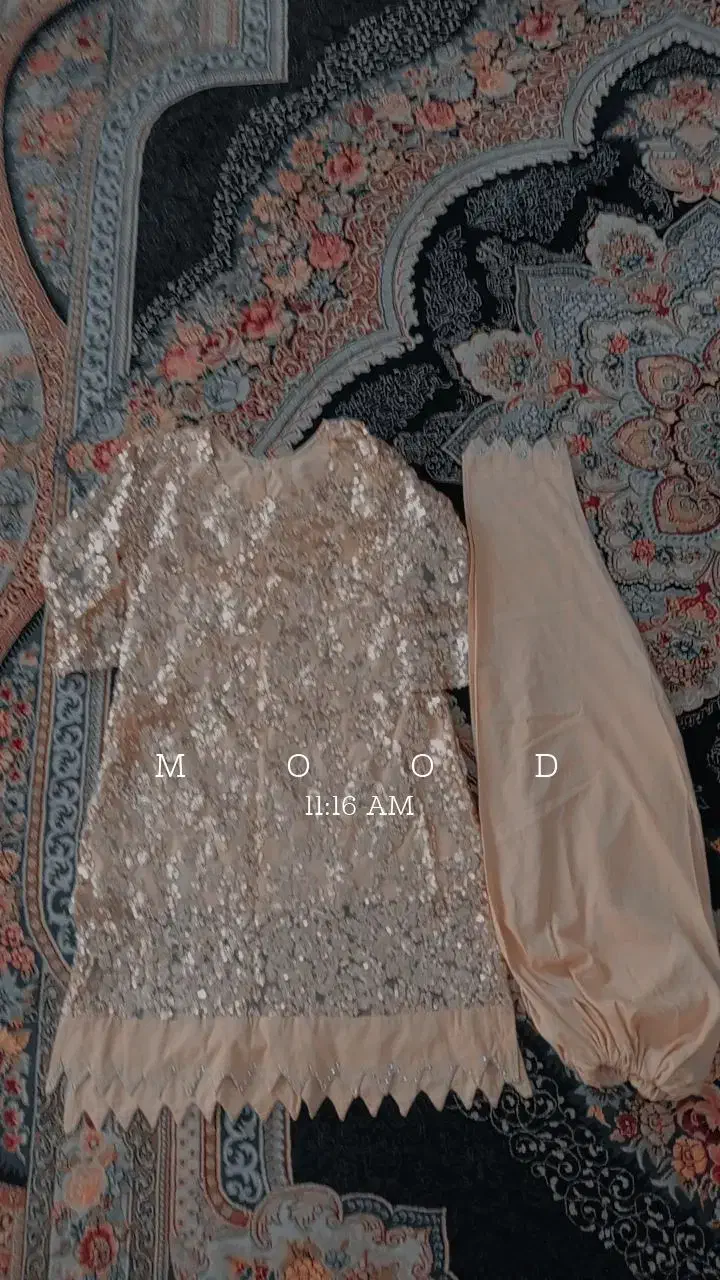 لباس هندی|لباس|ساوه, |دیوار