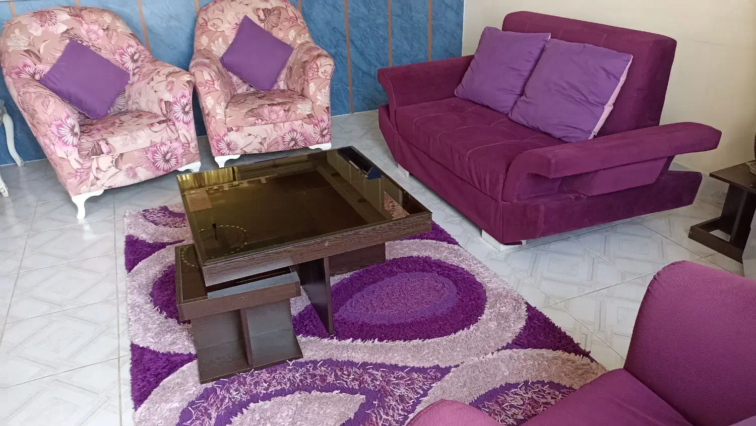 مبلمان شش نفره به همراه فرش اسپرت۴متری|مبلمان خانگی و میز عسلی|اصفهان, کردآباد|دیوار