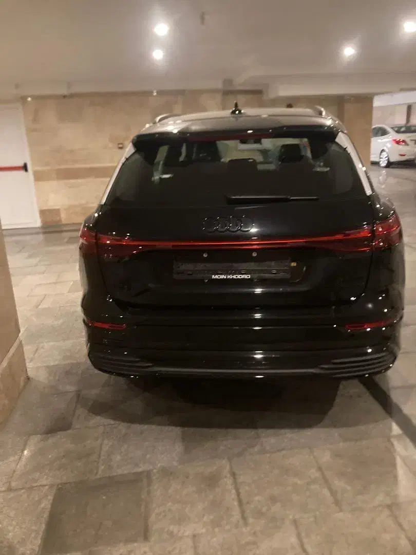 آئودی Q5 ای ترون مشکی(Black package) تیپ ۴ مدل۲۰۲۴|خودرو سواری و وانت|تهران, شهرک نفت|دیوار