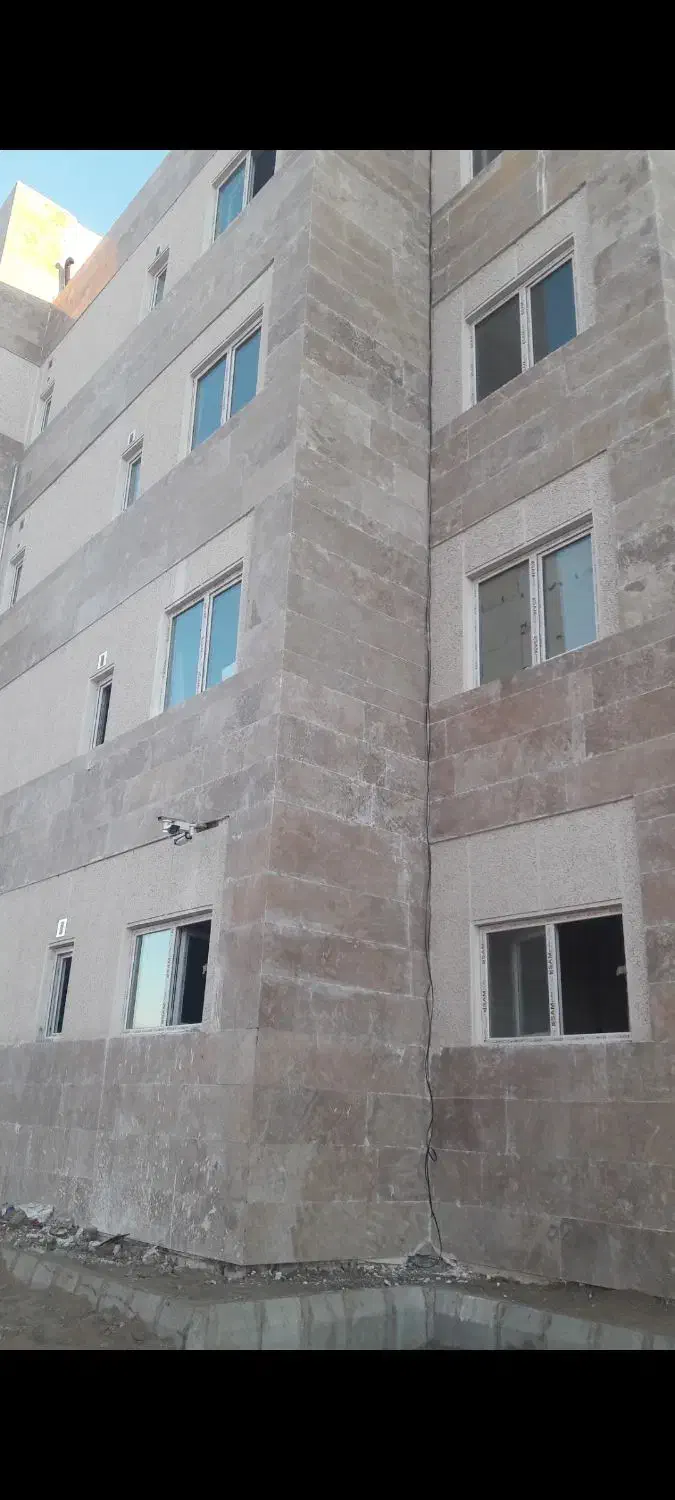 نصاب درب وپنجره upvc و دربهای چوبی|خدمات پیشه و مهارت|تبریز, |دیوار