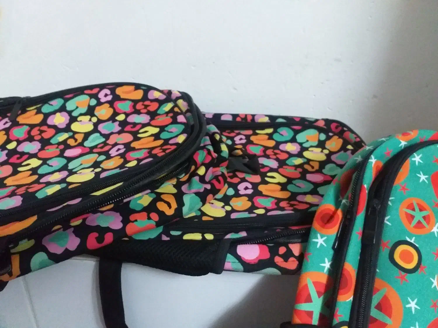 کیف. کوله|کیف، کفش، کمربند|کاشان, کارگر|دیوار