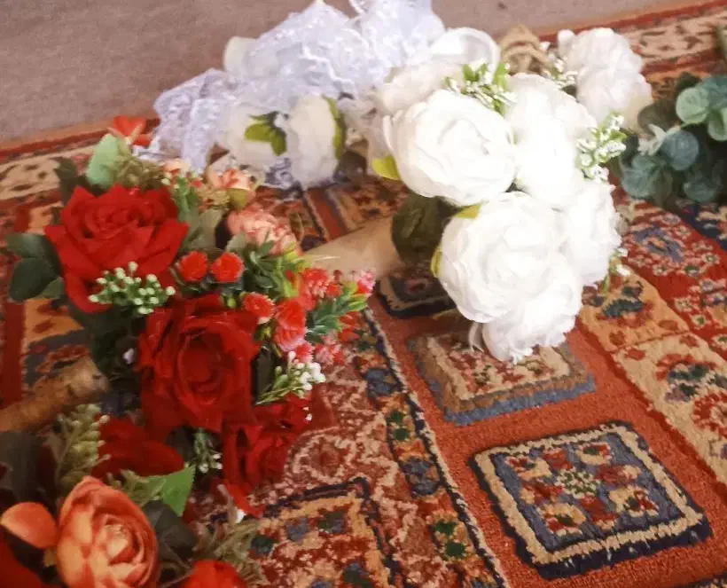 گل عروس رز و پیونی|گل مصنوعی|یاسوج, |دیوار