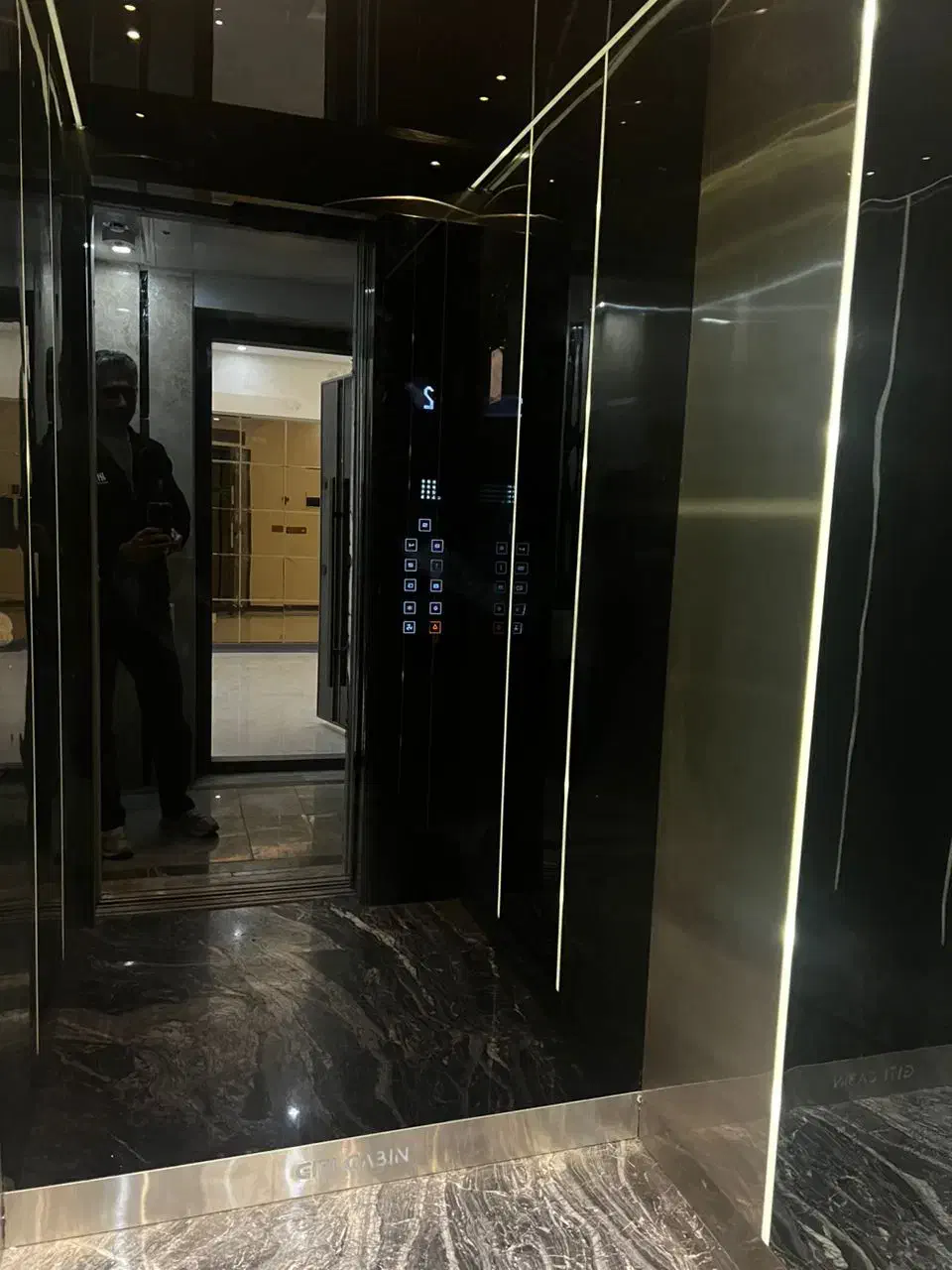 ۱۵۰ متر تک واحدی نوساز لارستان