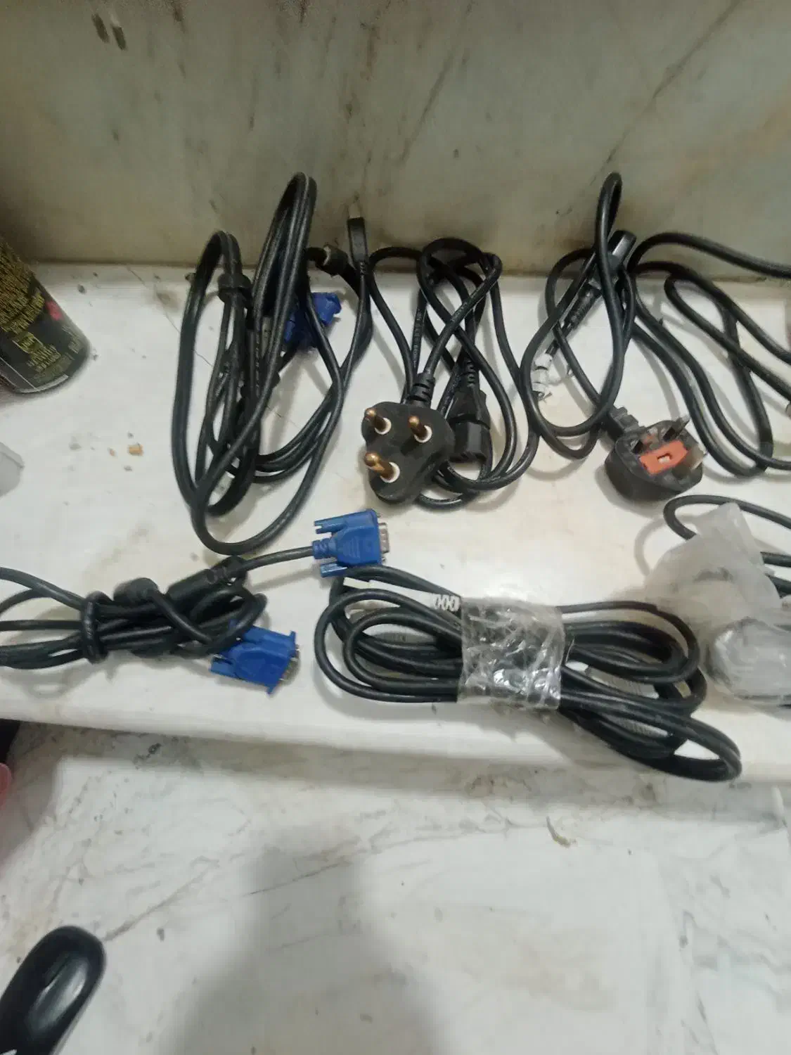 انواع کابل های کامپیوتر|قطعات و لوازم جانبی رایانه|قم, منبع آب|دیوار