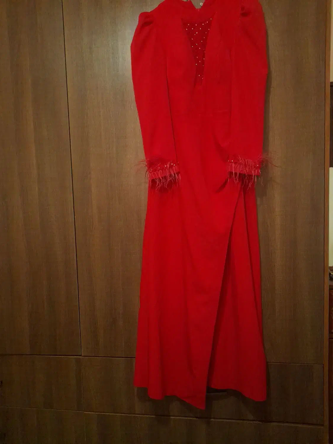 لباس مجلسی قرمز|لباس|هشتگرد, شهرک راه آهن|دیوار