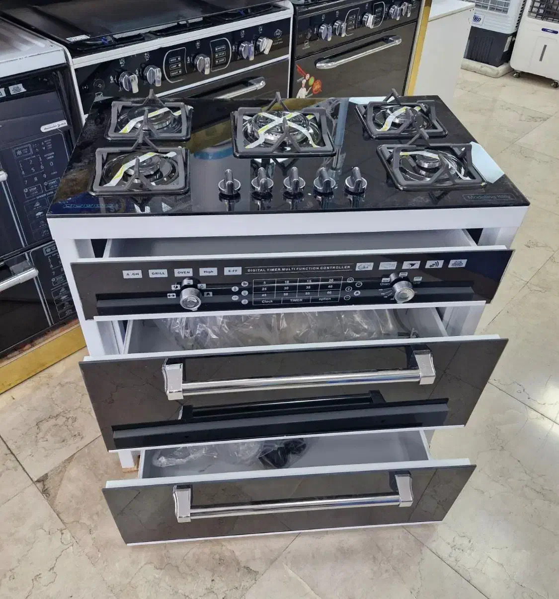 اجاق گاز جدید طرح بوش|اجاق گاز و لوازم برقی پخت‌وپز|یزد, |دیوار