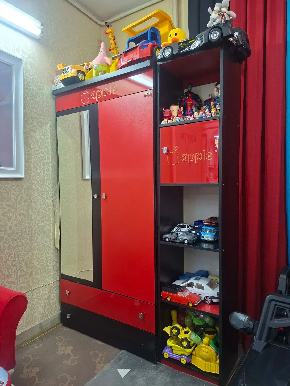 تخت و کمد نوجوان|تخت و سرویس خواب|کرج, شاهینویلا|دیوار