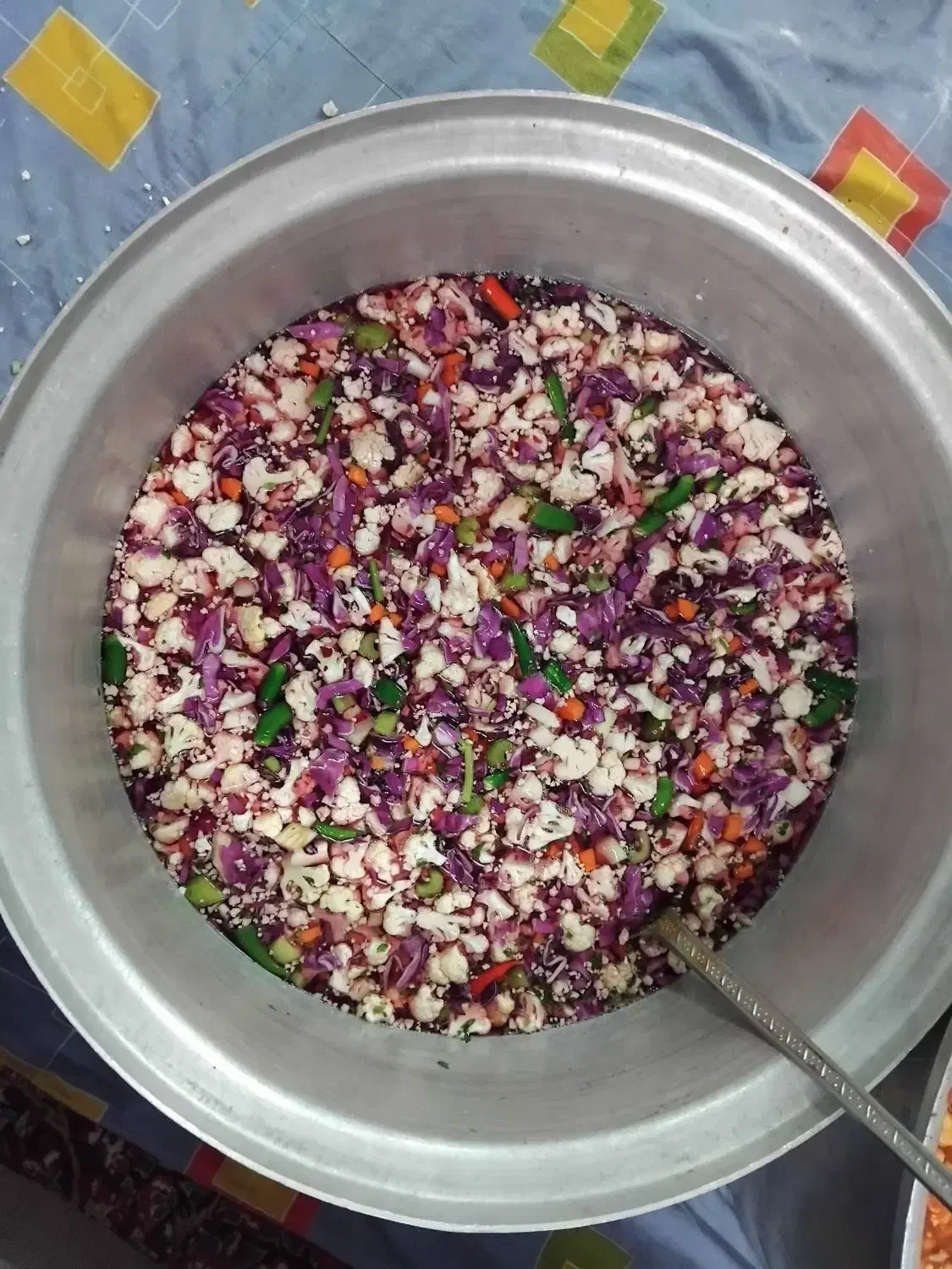 انواع ترشی کاملا بهداشتی و تمیز با مواد درجه یک|خوردنی و آشامیدنی|مشهد, گلبرگ|دیوار