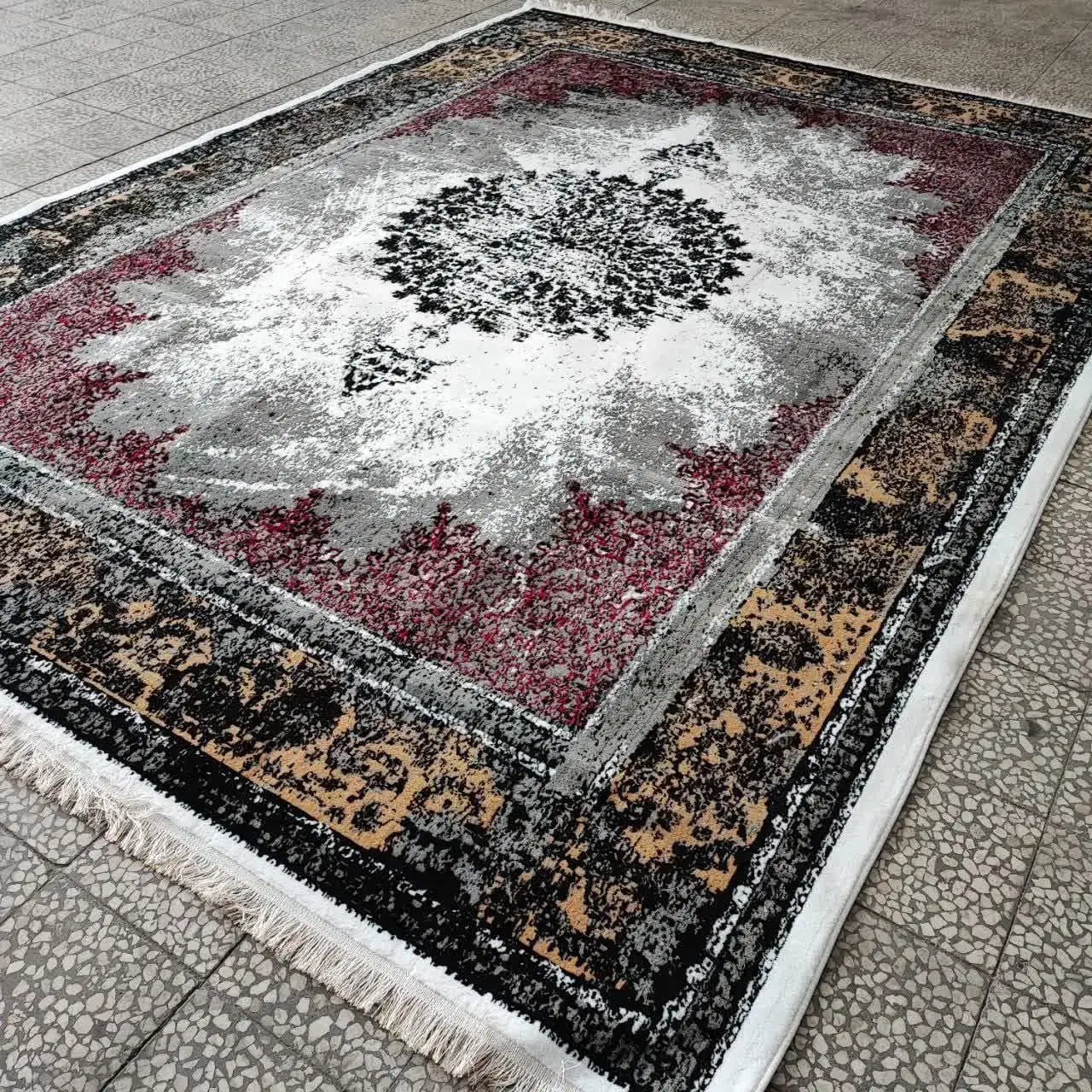 عارف نقره ای اقتصادی|فرش|کرج, دهقان ویلا|دیوار