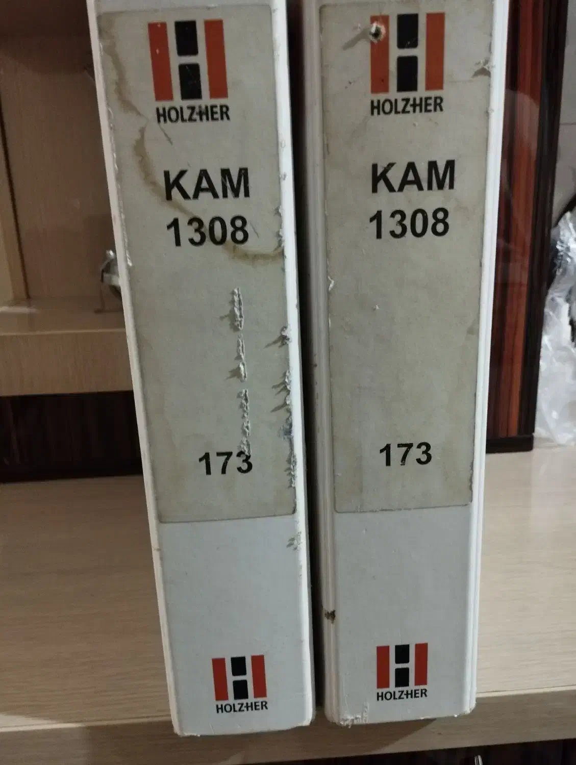 HOLZER. هولزر کتاب مدار دستگاه پی وی سی|کتاب و مجله آموزشی|تهران, امام زاده عبدالله|دیوار