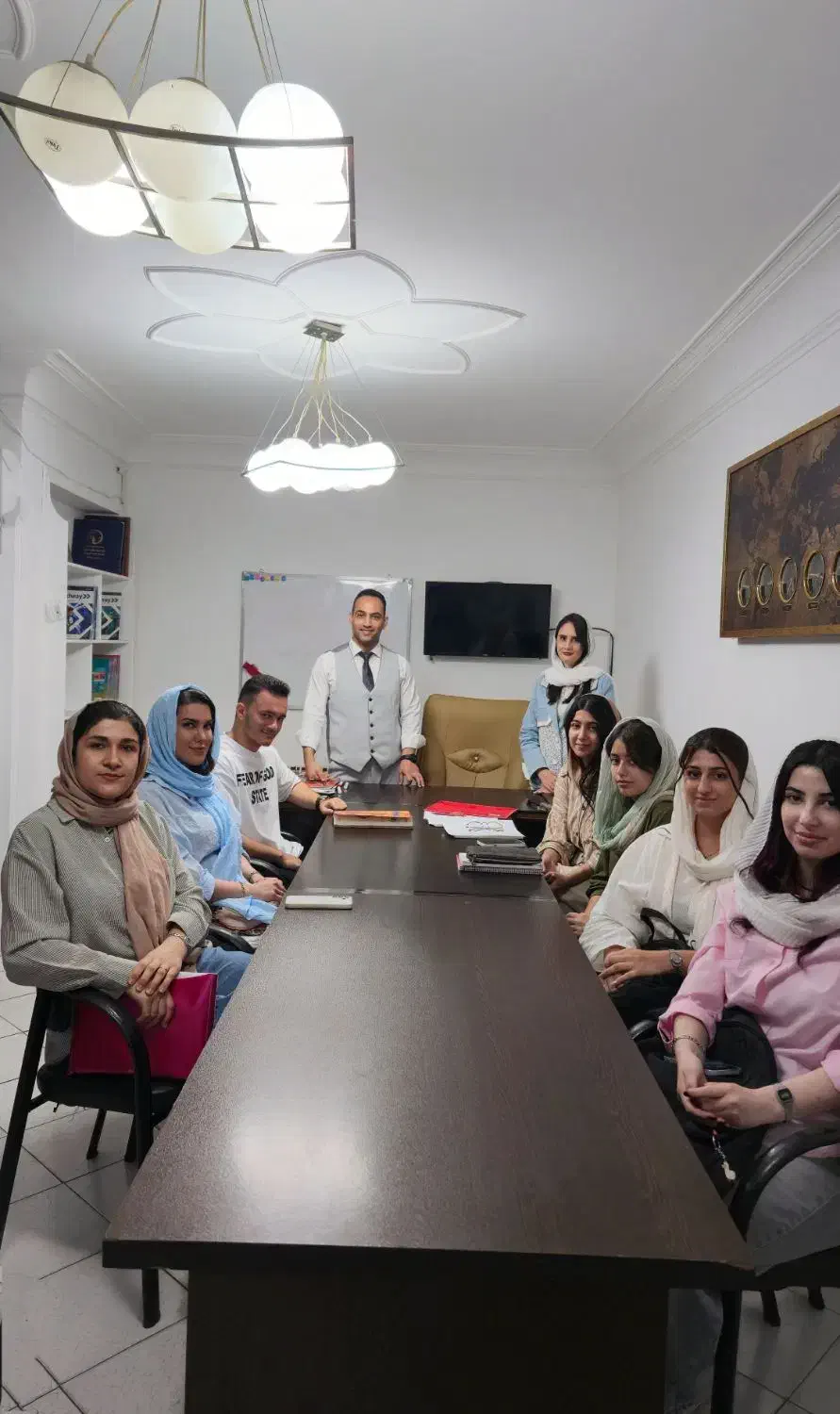 آموزش زبانهای خارجی با روشی متفاوت و تضمینی|خدمات آموزشی|رشت, معلم|دیوار