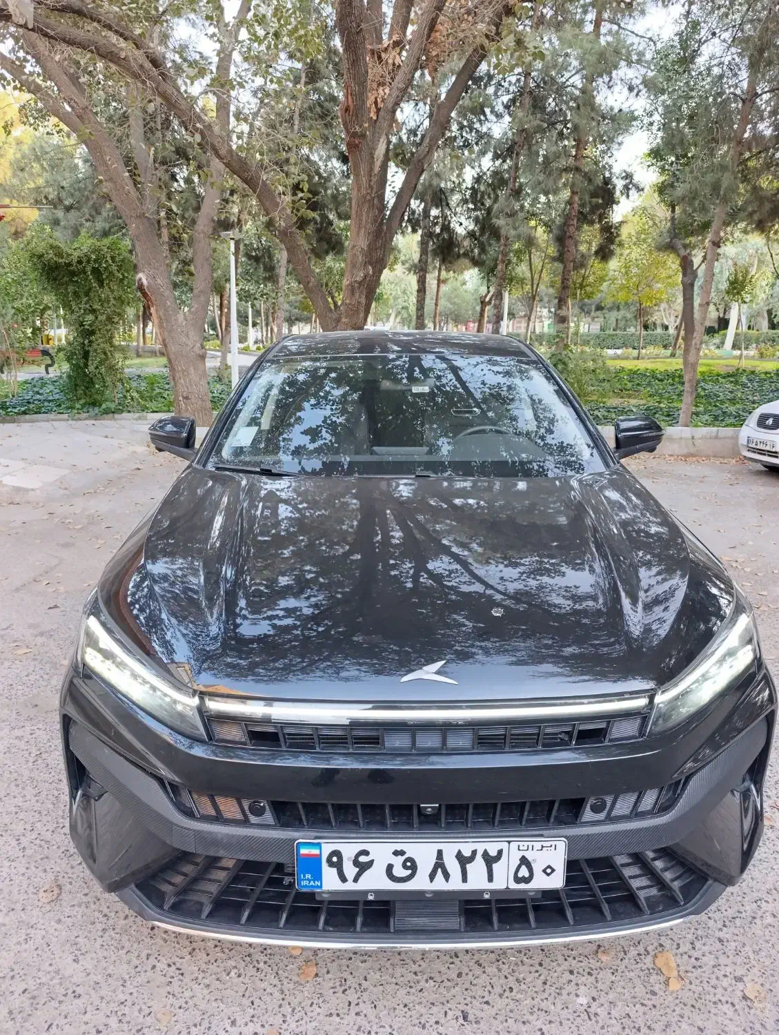 کی ام سی KMC 1402 نمایشگاه نبی ئی|خودرو سواری و وانت|قم, بنیاد|دیوار