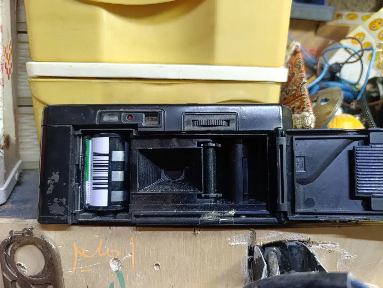 دوربین قدیمی|کلکسیون اشیاء عتیقه|قیامدشت - خاورشهر, |دیوار