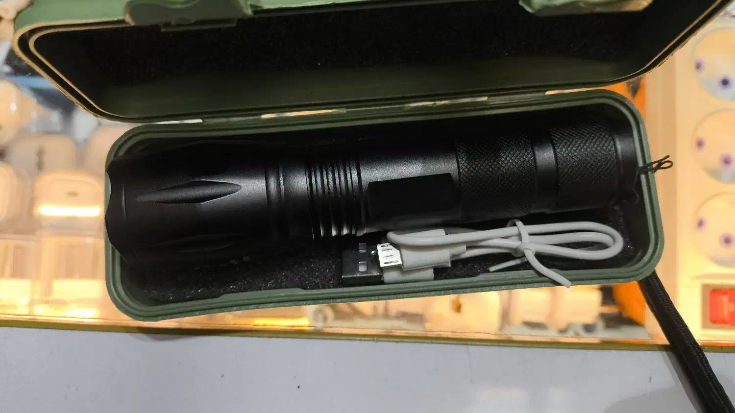 چراغ قوه / چراغ قوه هد بند / چراغ قوه کوچک|کوهنوردی و کمپینگ|تهران, عباس‌آباد|دیوار