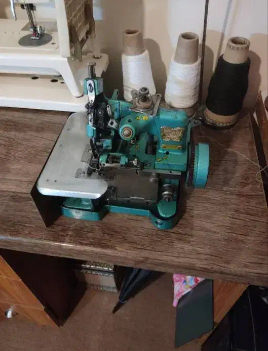 چرخ خیاطی|چرخ خیاطی و ریسندگی|بومهن, |دیوار