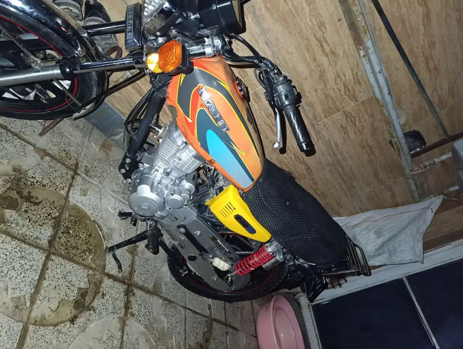 موتورهندا۲۰۰مدل۹۹|موتورسیکلت|چهارباغ, |دیوار