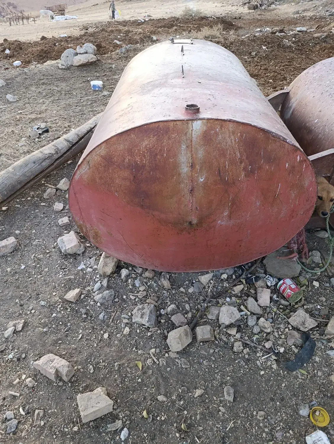 تانکر آب.ورق گالوانیزه سفید قدیمی.سالم سالم|مصالح و تجهیزات ساختمان|الیگودرز, |دیوار